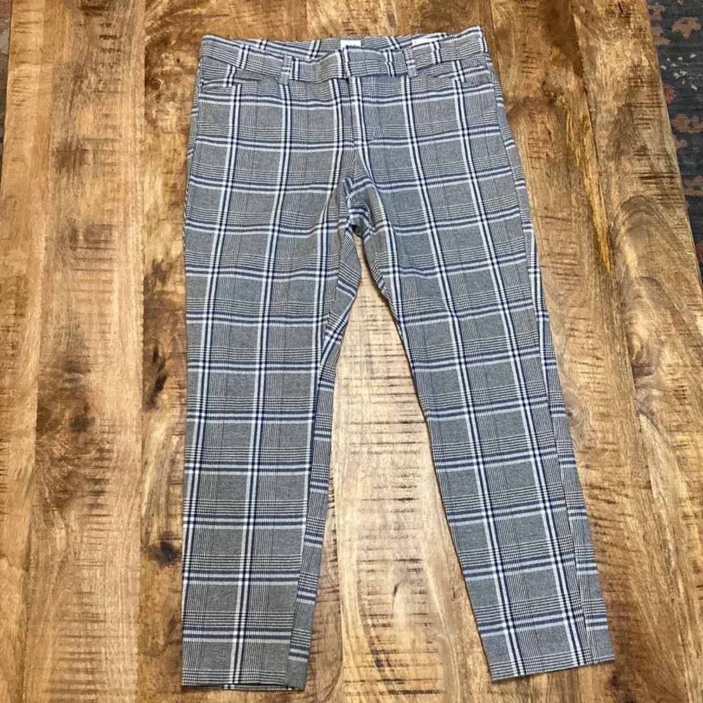 GAP Slim City Crop Pant Size 6